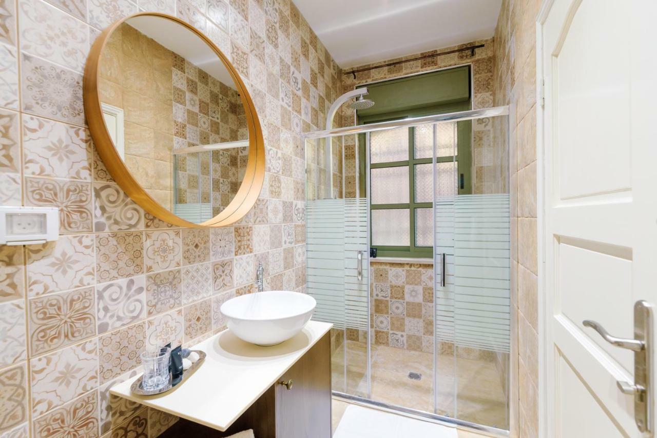 Sholi Crown Hotel Jeruzalem Buitenkant foto